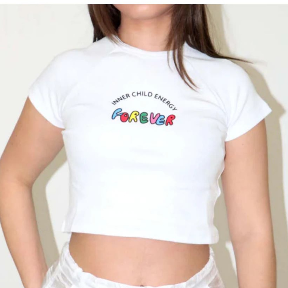 NWOT Mayfair Group Inner Child Energy Forever Baby Tee Crop T Shirt Sz L / XL